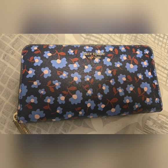 kate spade Handbags - Kate Spade Floral Wallet